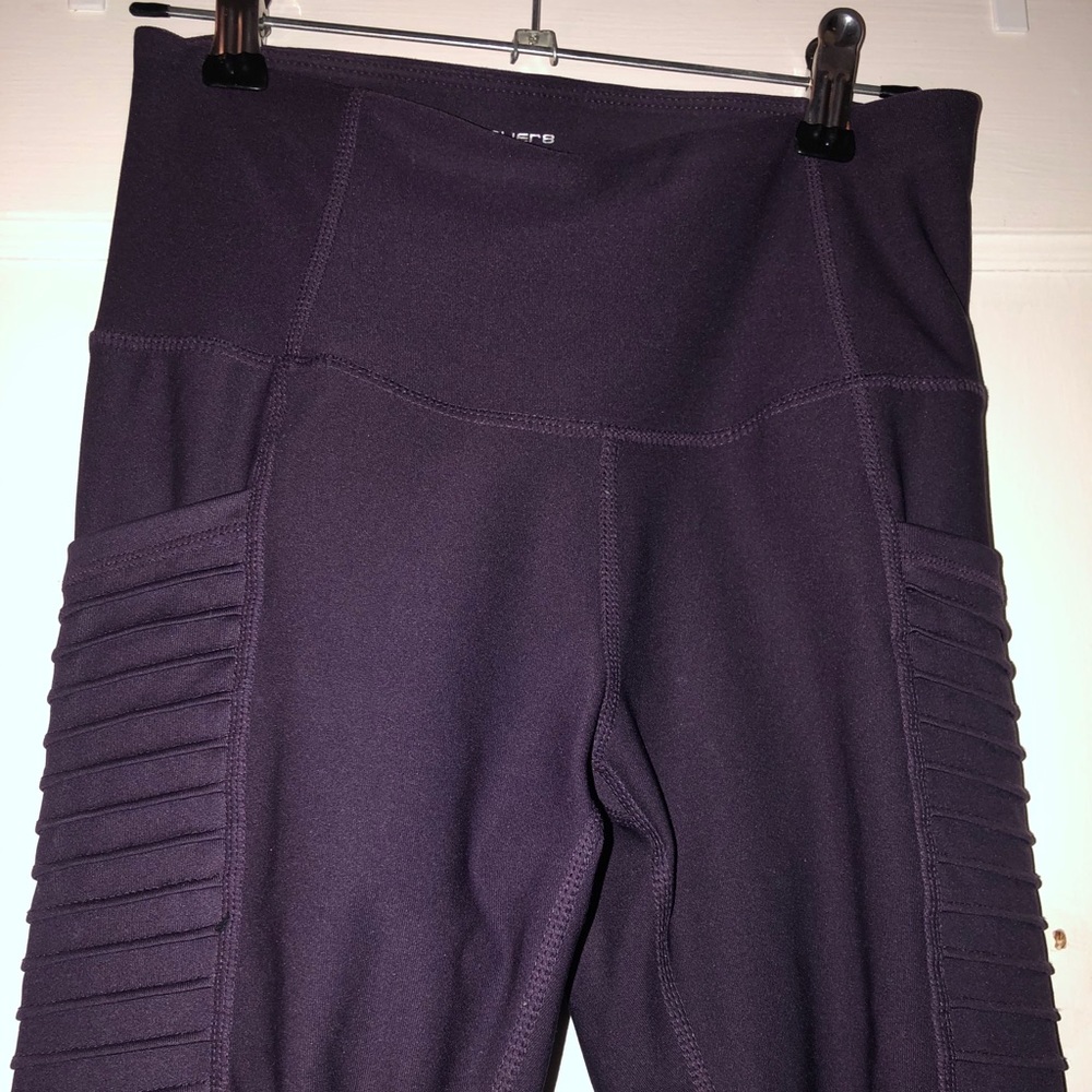 XS Purple Capri Leggings-Never Worn!